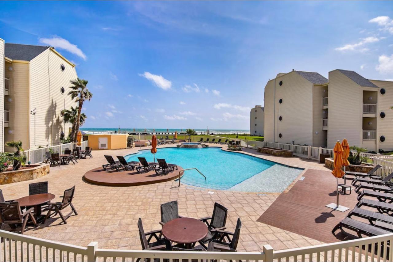 New Stunning Ocean-View Beachfront Resort, Heated Pool! 사우스 파드레 아일랜드 외부 사진